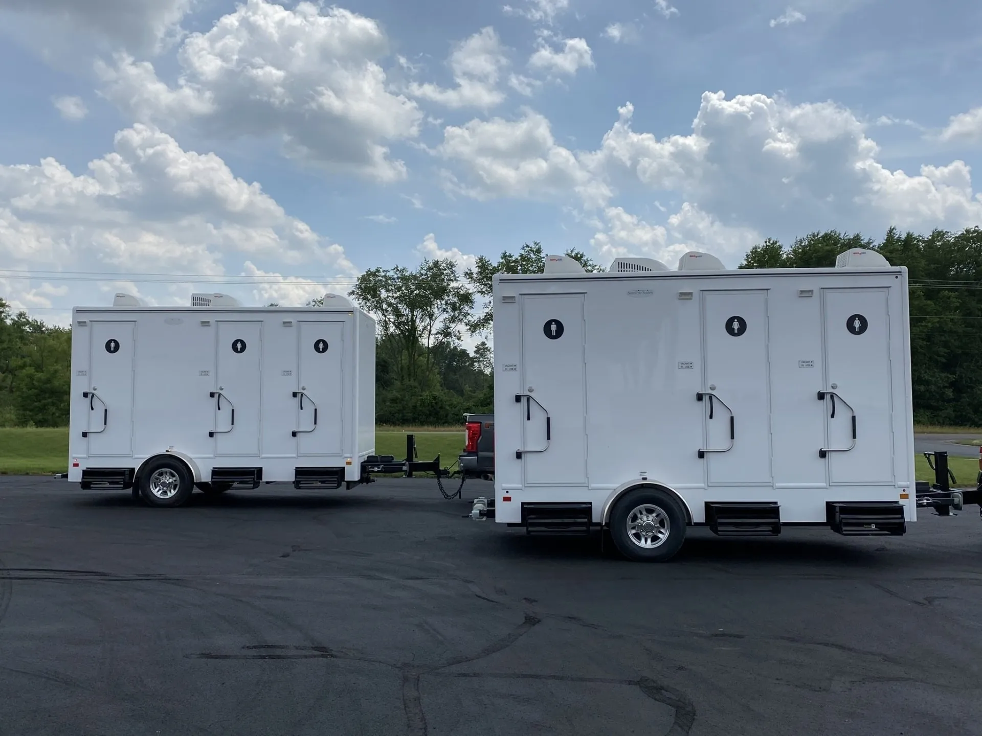Madisonville Luxury Restroom Trailers