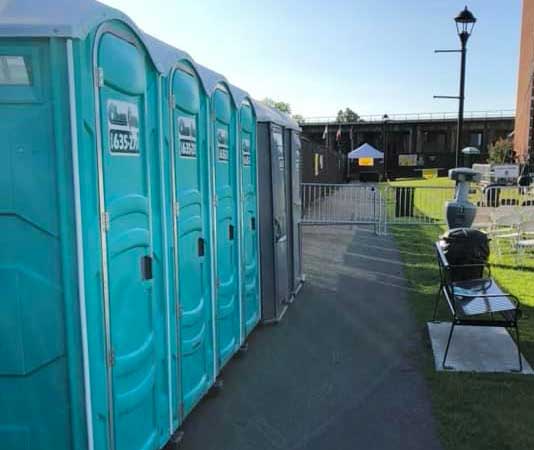 porta potty portable toilet portable restrooms